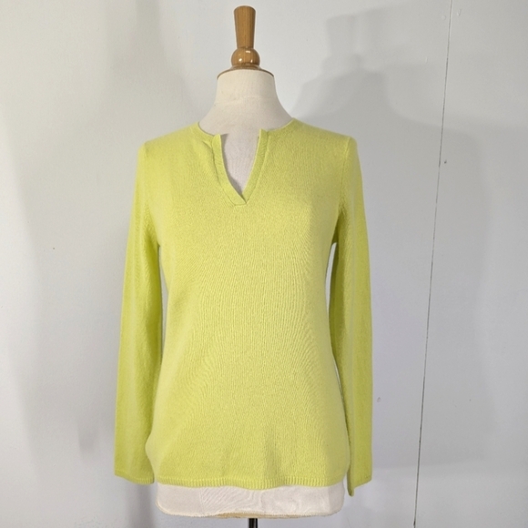 Peck & Peck Butter Yellow Cashmere Sweater V Neck  Soft Quiet Luxury Feminine M - Picture 1 of 12